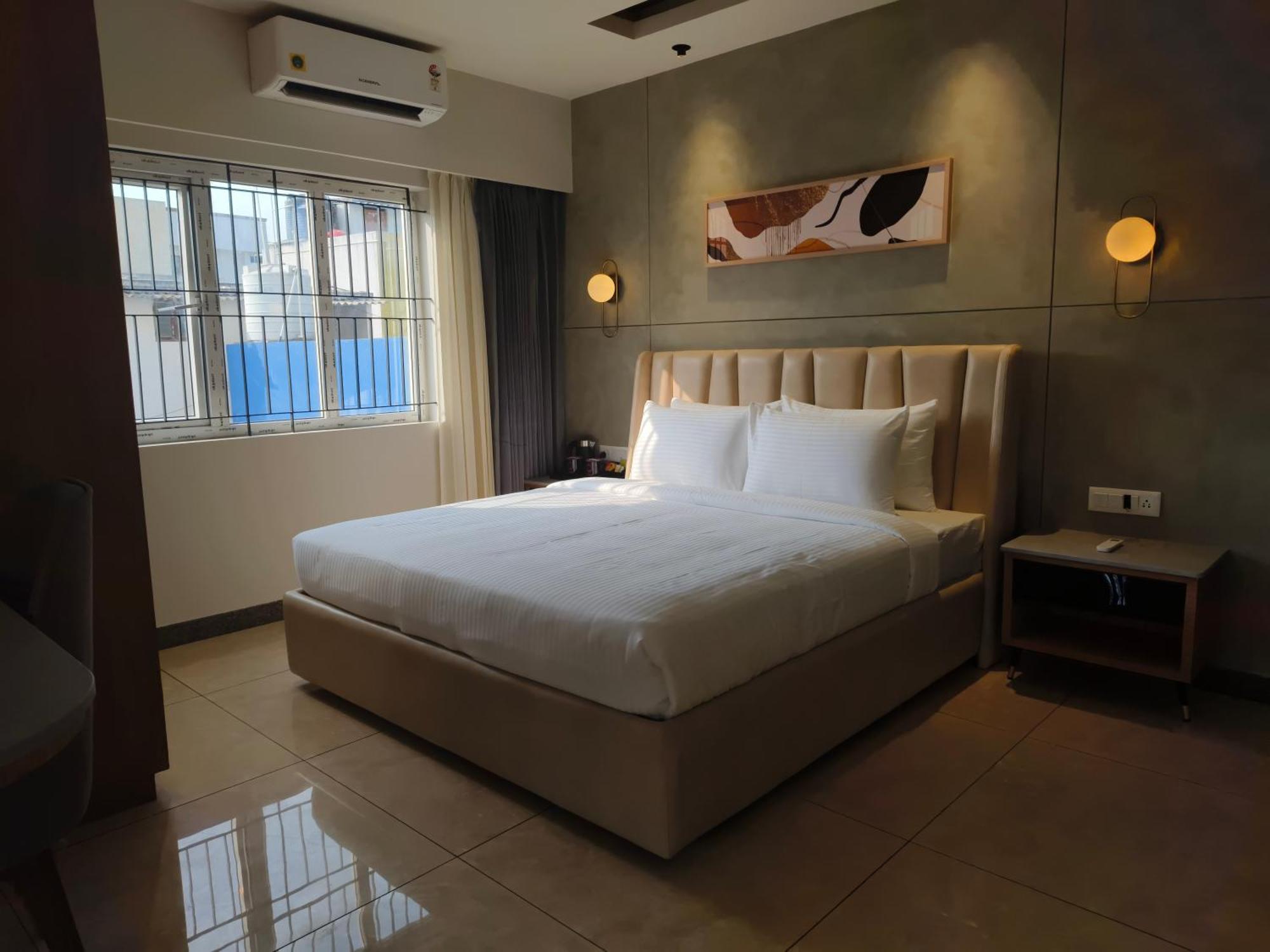 Olive Hotel Le Opera By Embassy Group Bangalore Exterior foto